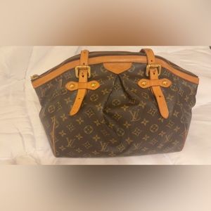 Authentic louis  Vuitton purse, very rare vintage